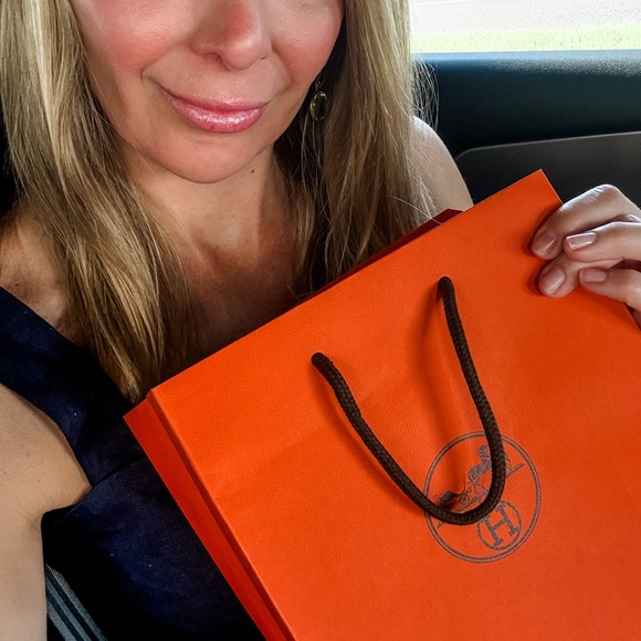 Meet your Posher, Anya - Picture 8 of 16